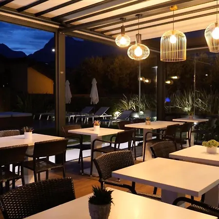 酒店 艾伯塔别墅酒店 3*